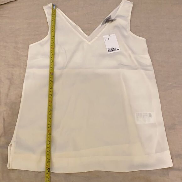 h&m sleeveless satin blouse . NWT - Picture 7 of 9